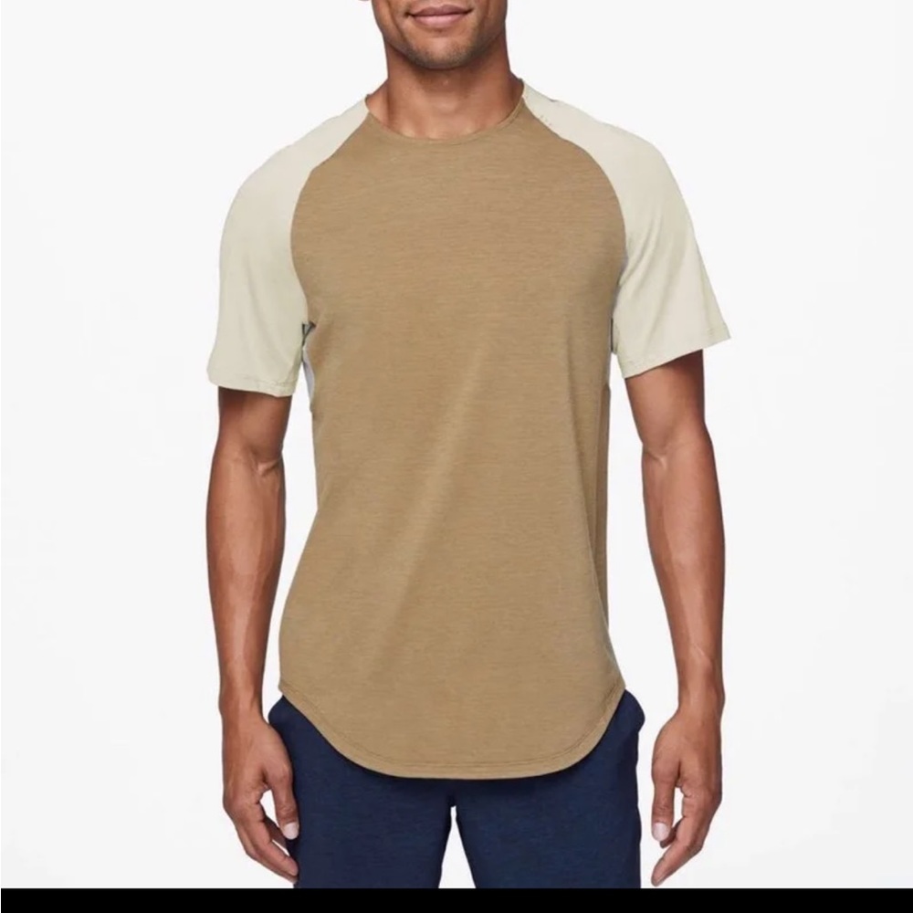 Lululemon Always Agile Short Sleeve
Frontier / Fawn
Size Medium